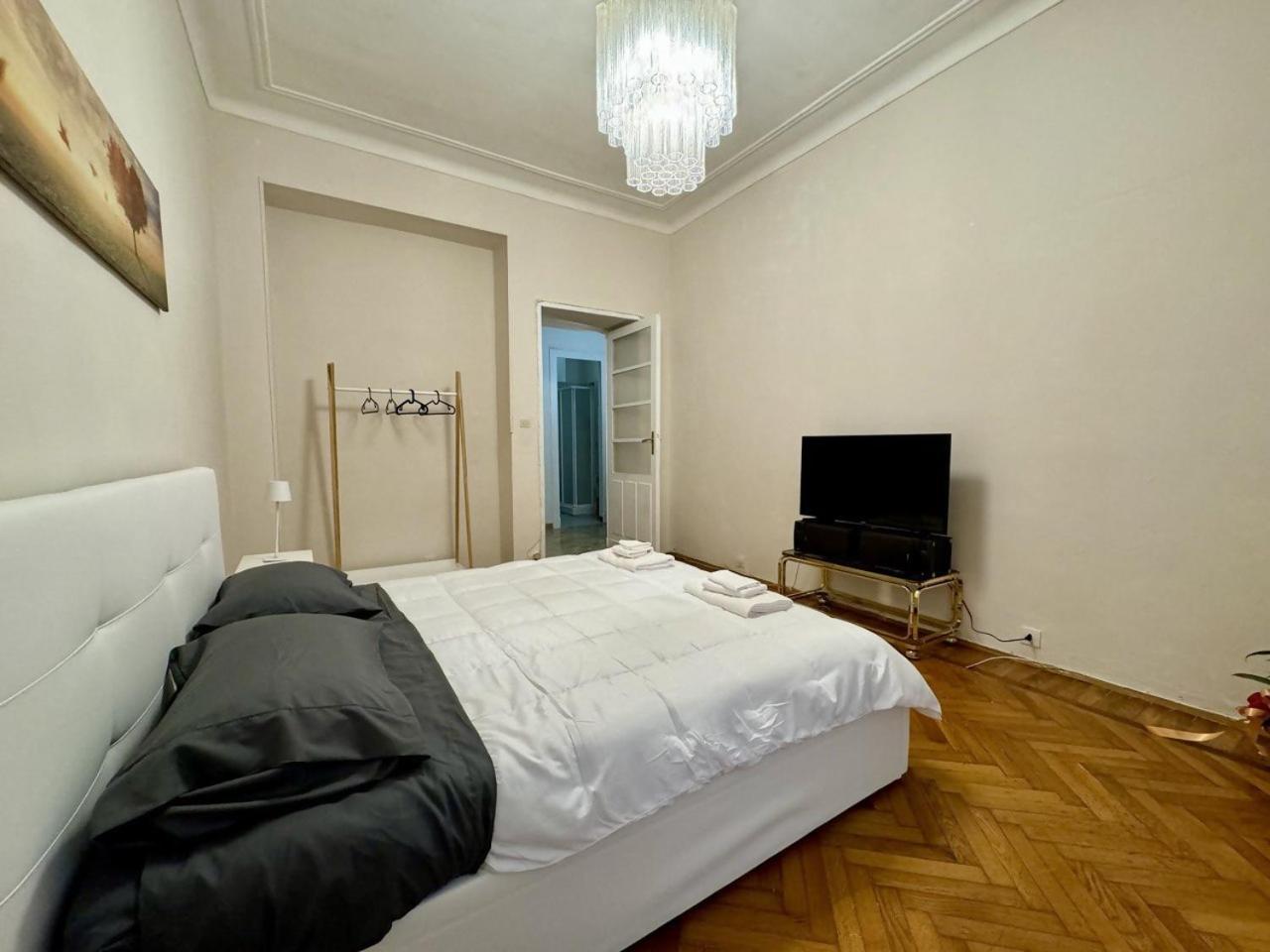 6 Posti Letto Vicino Al Centro Daire Torino Dış mekan fotoğraf